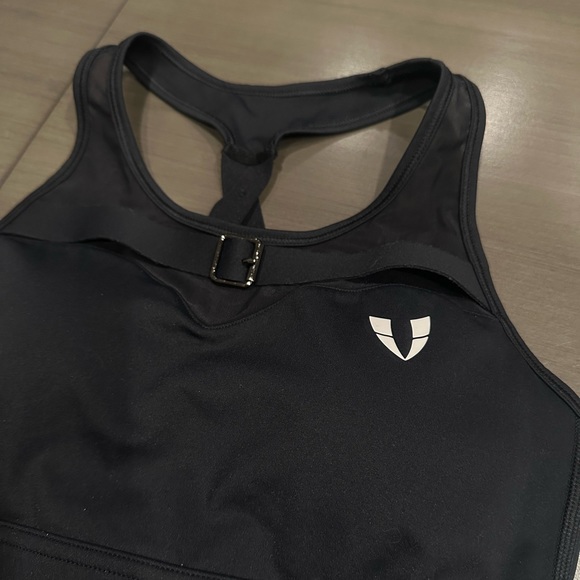 Firm and | mesh with buckle design in black | size small - Picture 2 of 4